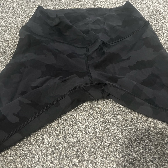 Lululemon Wonder Under Leggings - Size 10 23’ - Picture 2 of 4